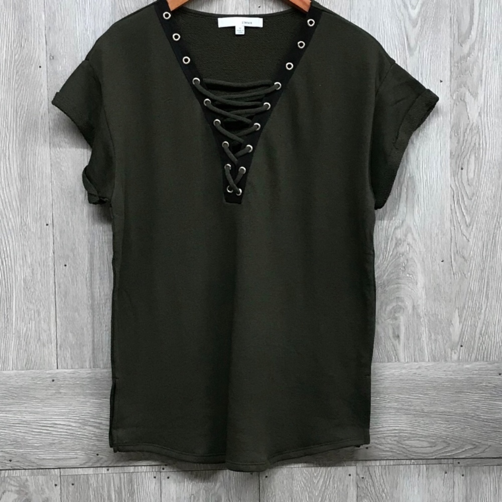 The BBasic Lace Tie Tee